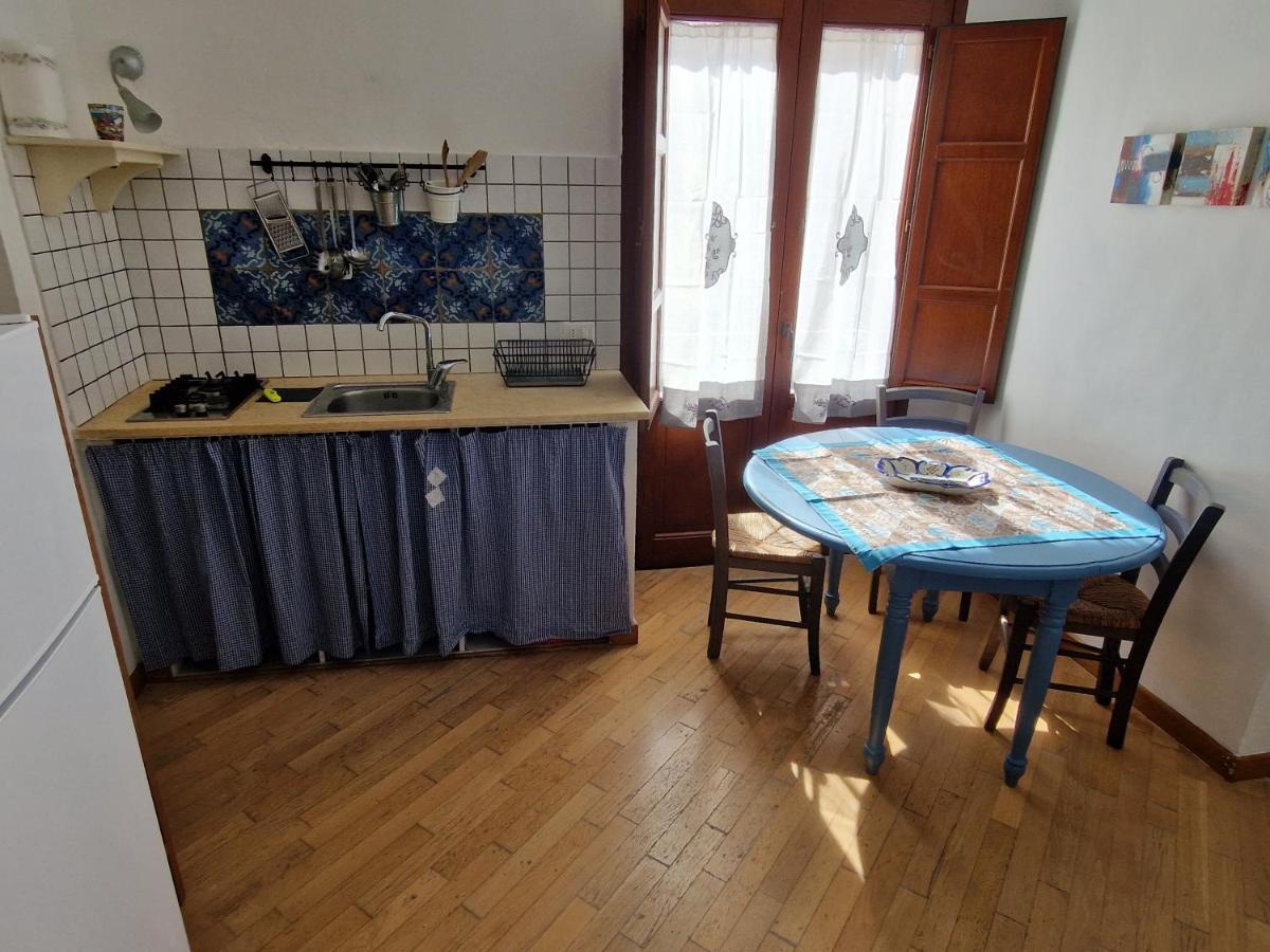 Casette Di Alex Con Terrazza Trapani Bagian luar foto