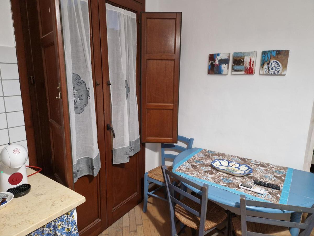 Casette Di Alex Con Terrazza Trapani Bagian luar foto