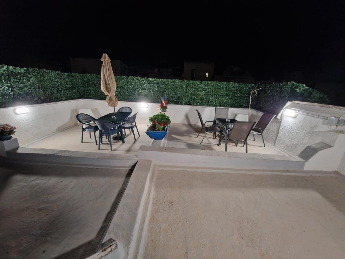 Casette Di Alex Con Terrazza Trapani Bagian luar foto