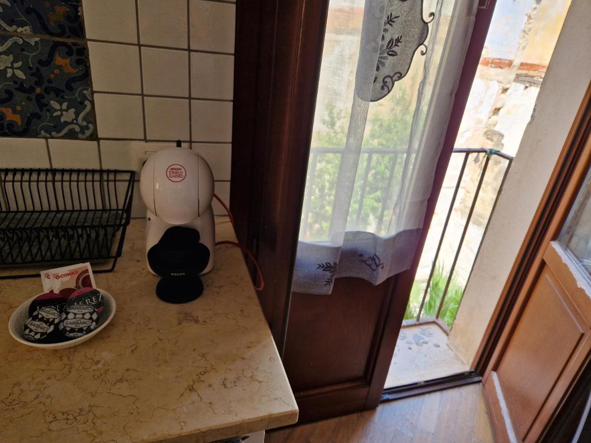 Casette Di Alex Con Terrazza Trapani Bagian luar foto